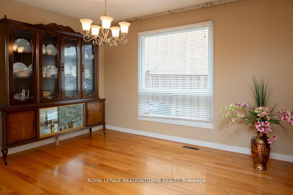 Photo 15 of 136 Harvest Moon Drive, Markham, Milliken Mills West — HOMEH