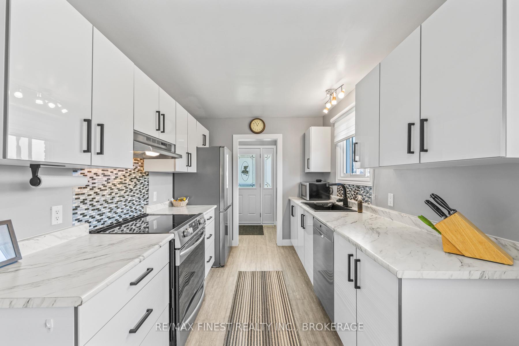 Photo 3 of 1039 Hudson Drive, Kingston, South of Taylor-Kidd Blvd — HOMEH