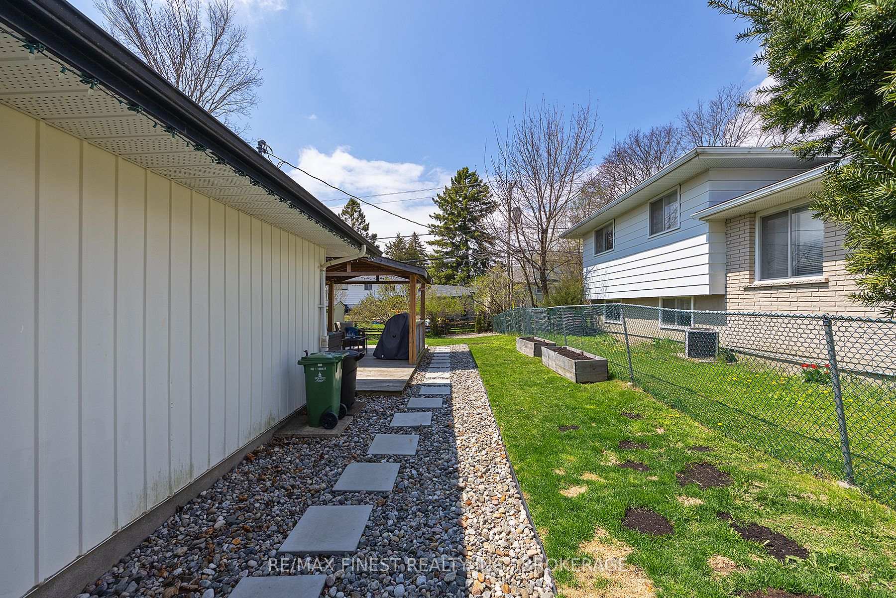 Photo 36 of 1039 Hudson Drive, Kingston, South of Taylor-Kidd Blvd — HOMEH