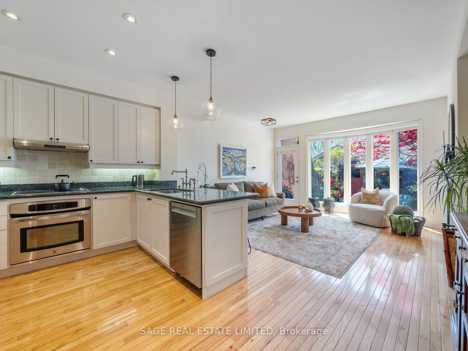 Photo 7 of 116 Boardwalk Drive, Toronto, The Beaches — HOMEH
