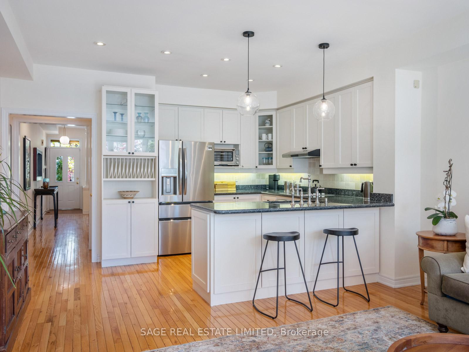 Photo 4 of 116 Boardwalk Drive, Toronto, The Beaches — HOMEH