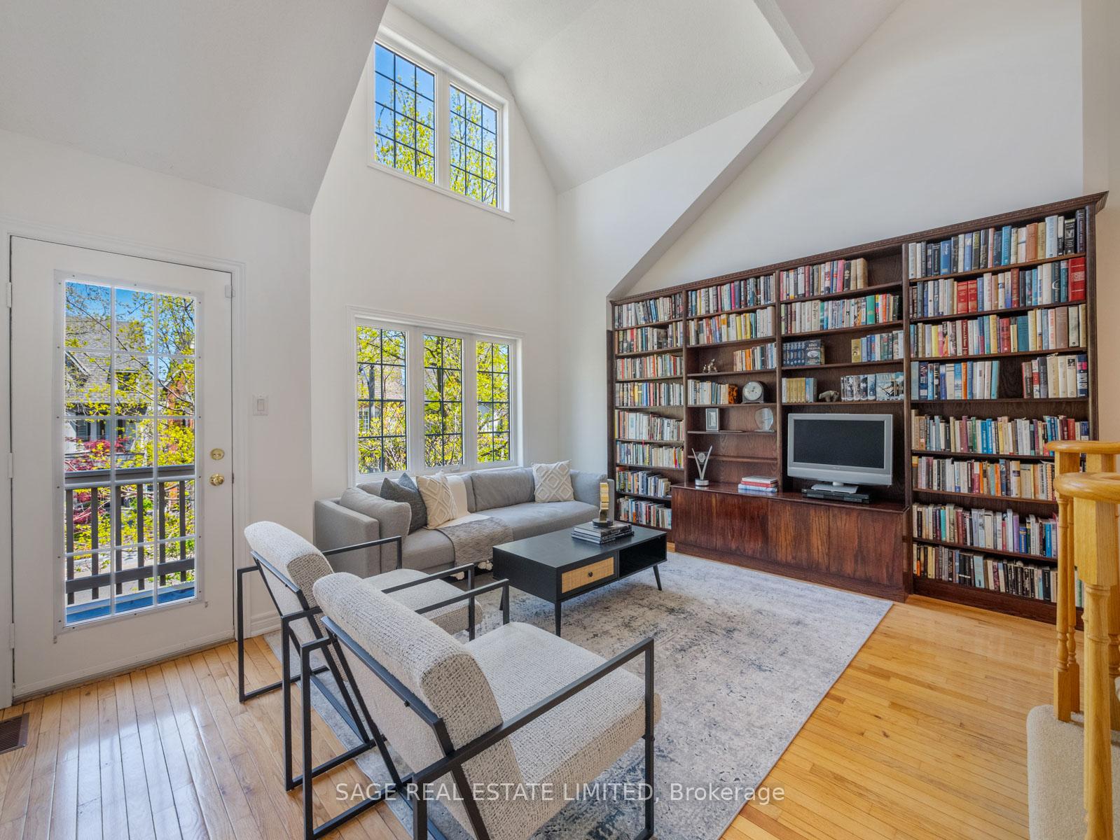 Photo 17 of 116 Boardwalk Drive, Toronto, The Beaches — HOMEH
