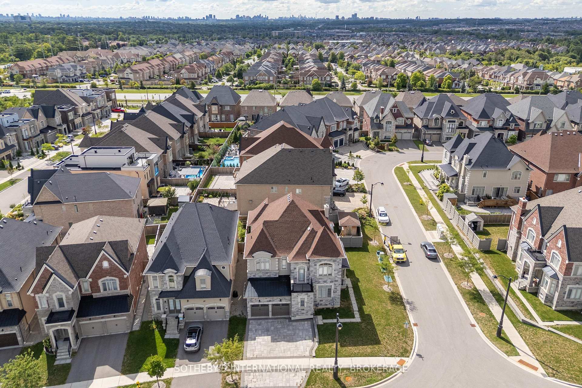 Photo 18 of 33 Conger Street, Vaughan, Maple — HOMEH