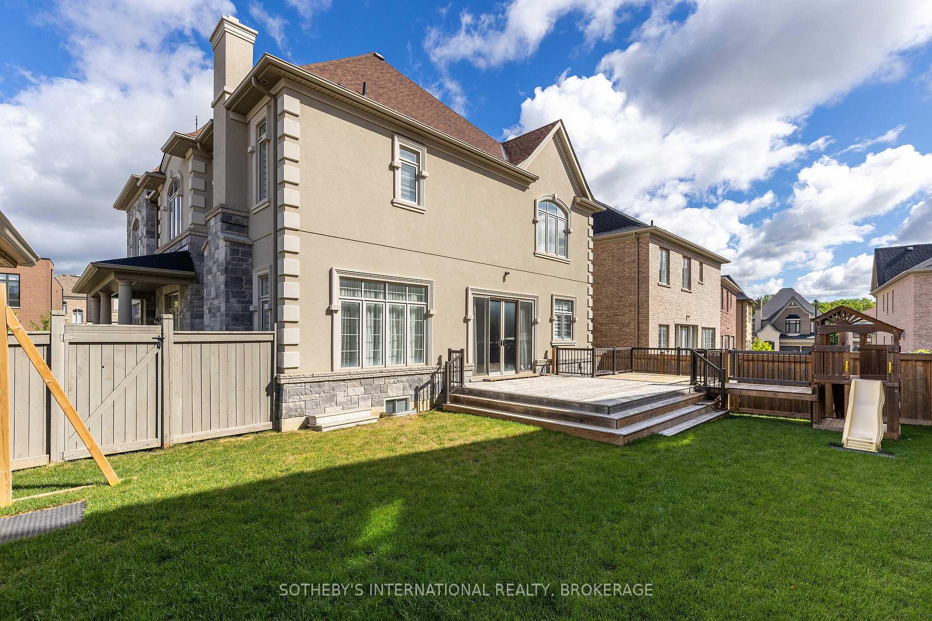 Photo 5 of 33 Conger Street, Vaughan, Maple — HOMEH