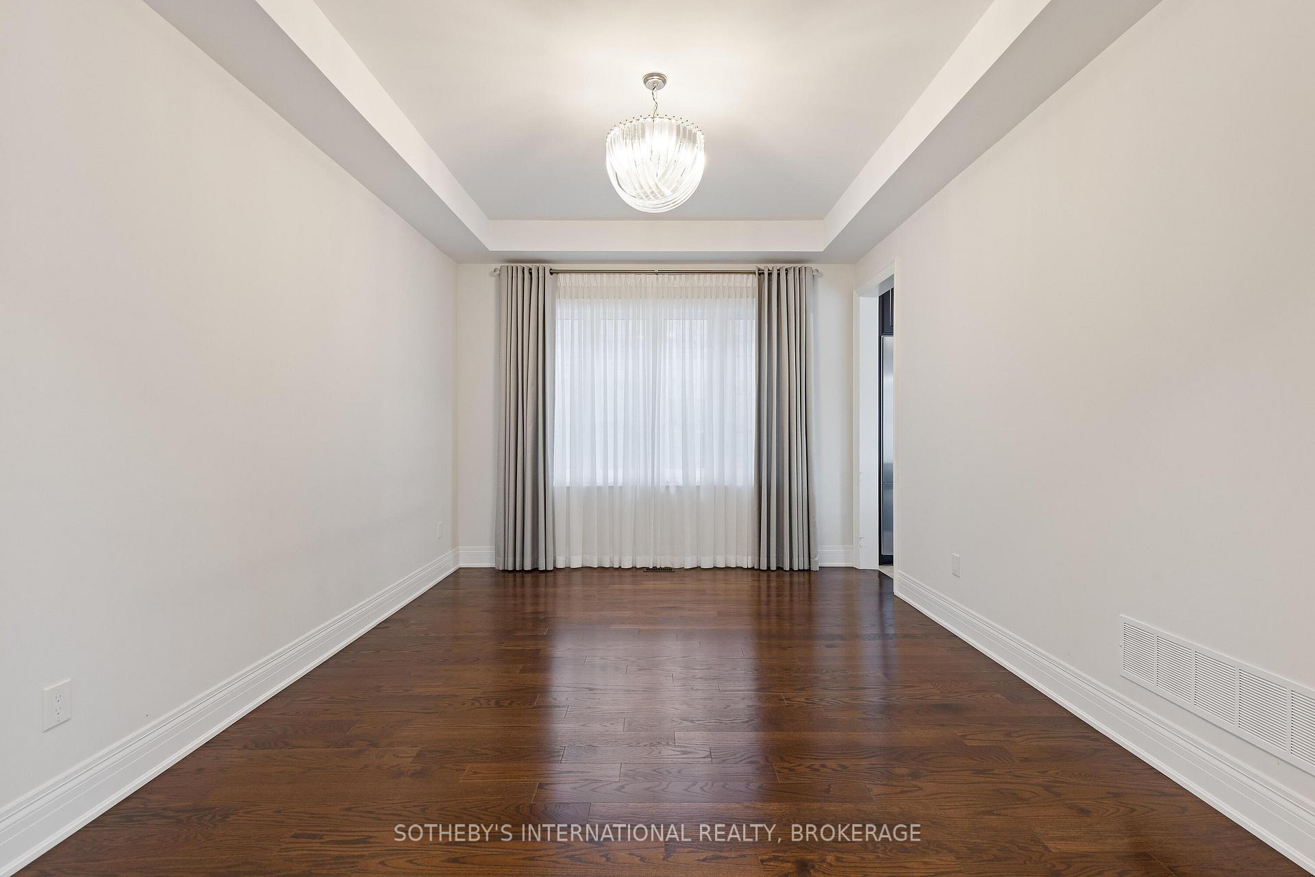 Photo 11 of 33 Conger Street, Vaughan, Maple — HOMEH