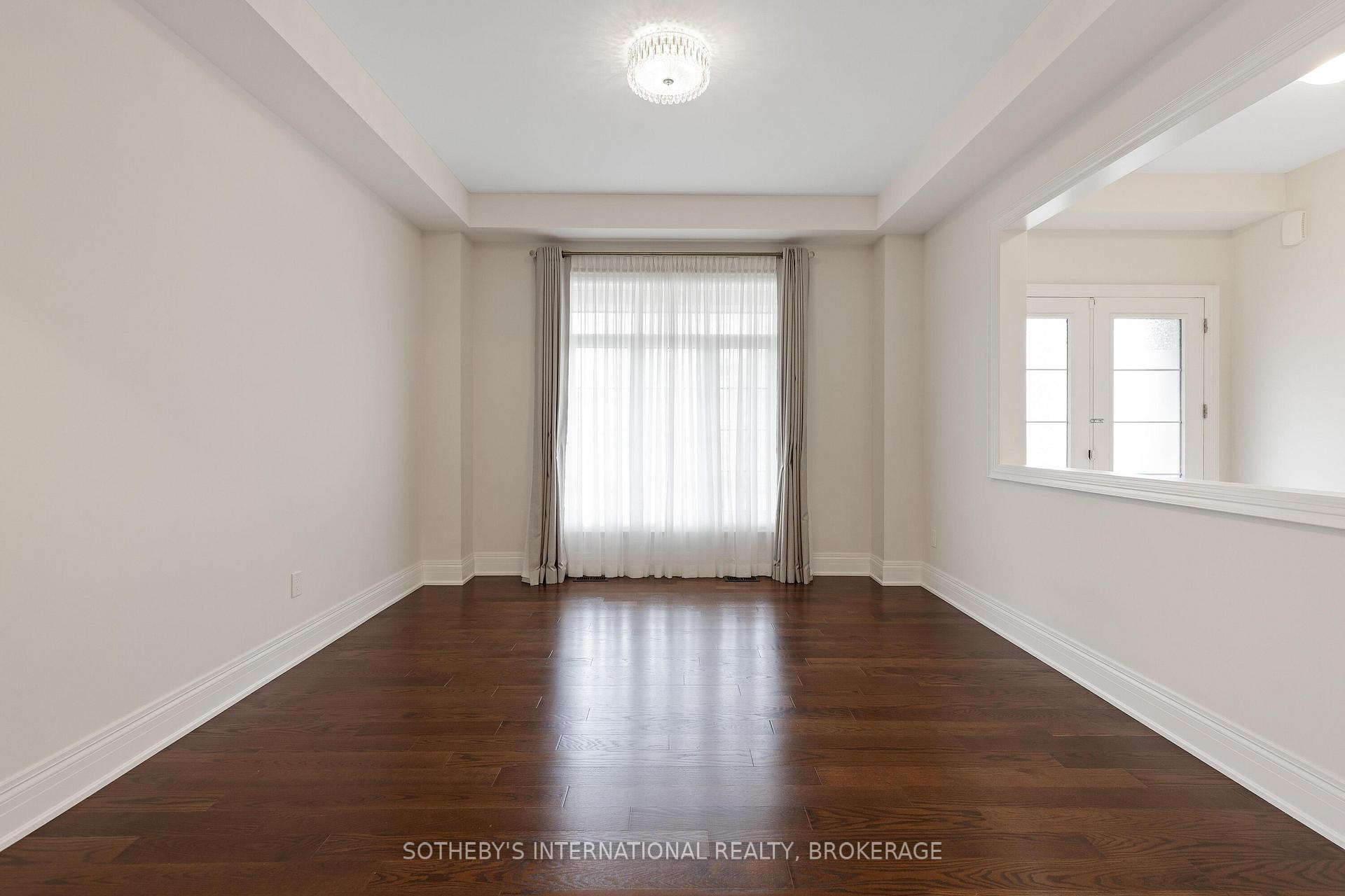 Photo 12 of 33 Conger Street, Vaughan, Maple — HOMEH