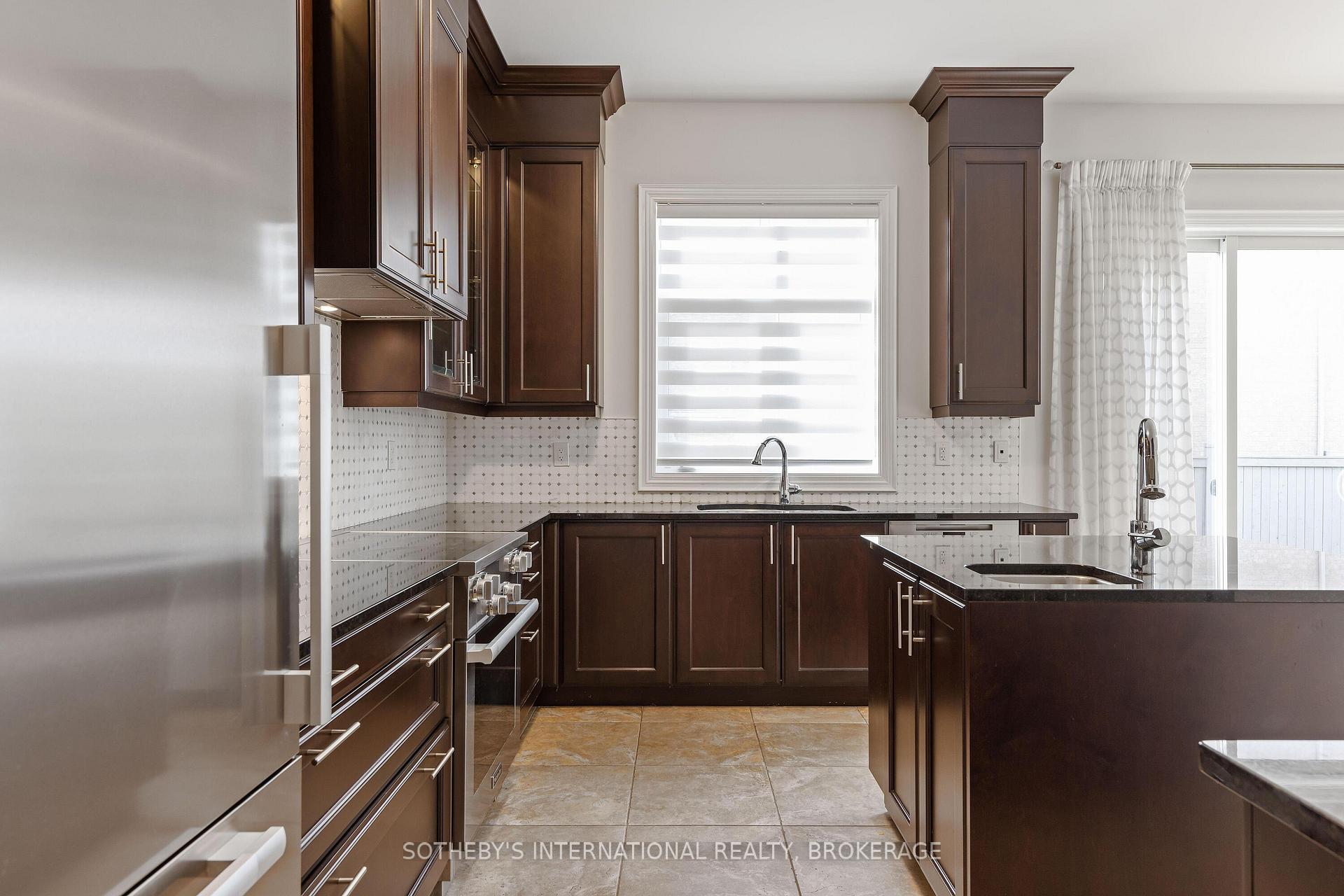 Photo 13 of 33 Conger Street, Vaughan, Maple — HOMEH