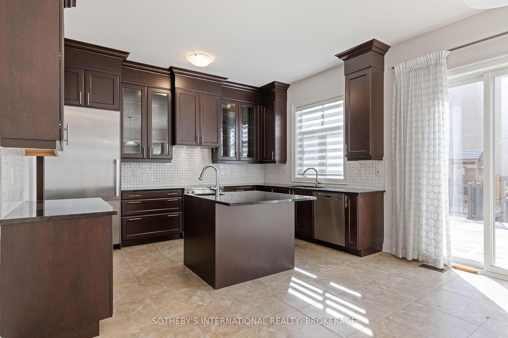 Photo 25 of 33 Conger Street, Vaughan, Maple — HOMEH
