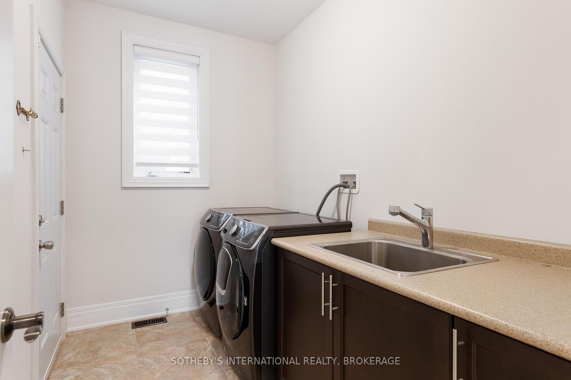 Photo 17 of 33 Conger Street, Vaughan, Maple — HOMEH