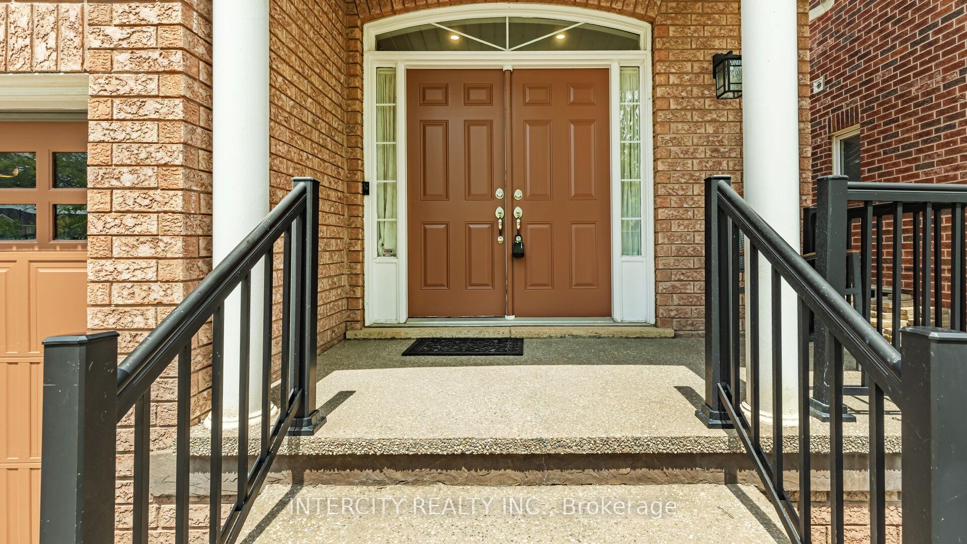 Photo 6 of 16 Venice Gate Drive, Vaughan, Vellore Village — HOMEH
