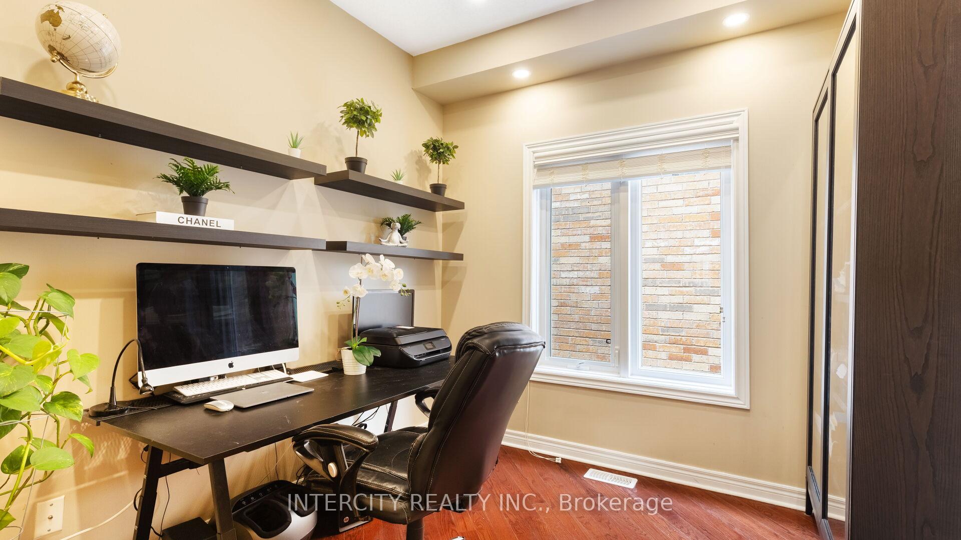 Photo 24 of 16 Venice Gate Drive, Vaughan, Vellore Village — HOMEH