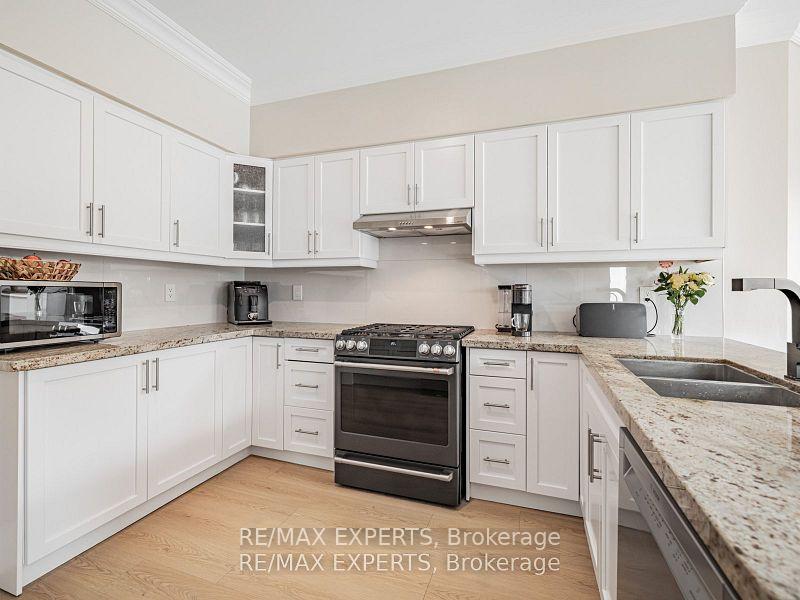 Photo 13 of 267 Sunset Ridge, Vaughan, Sonoma Heights — HOMEH