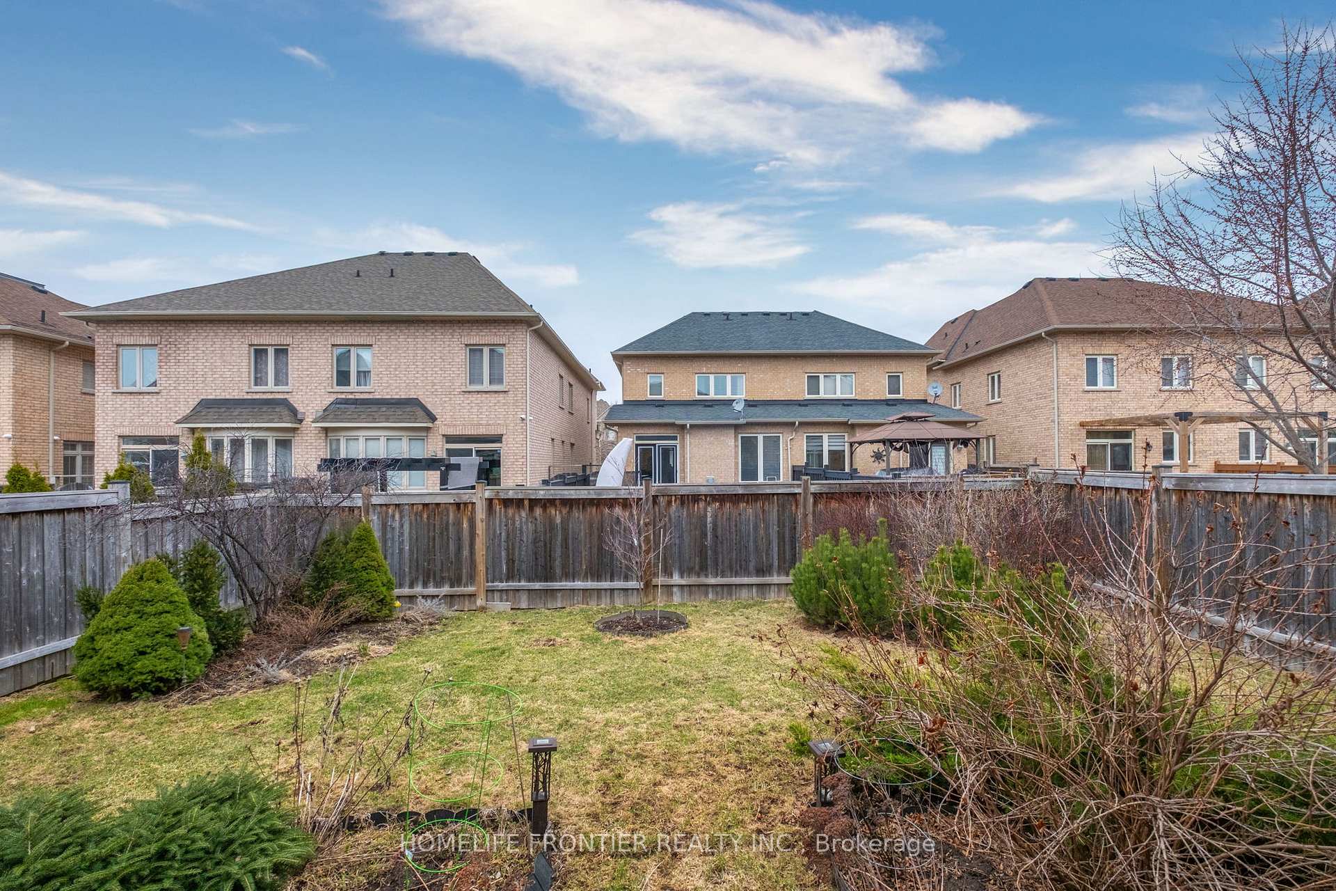 Photo 16 of 92 Wardlaw Place, Vaughan, Vellore Village — HOMEH