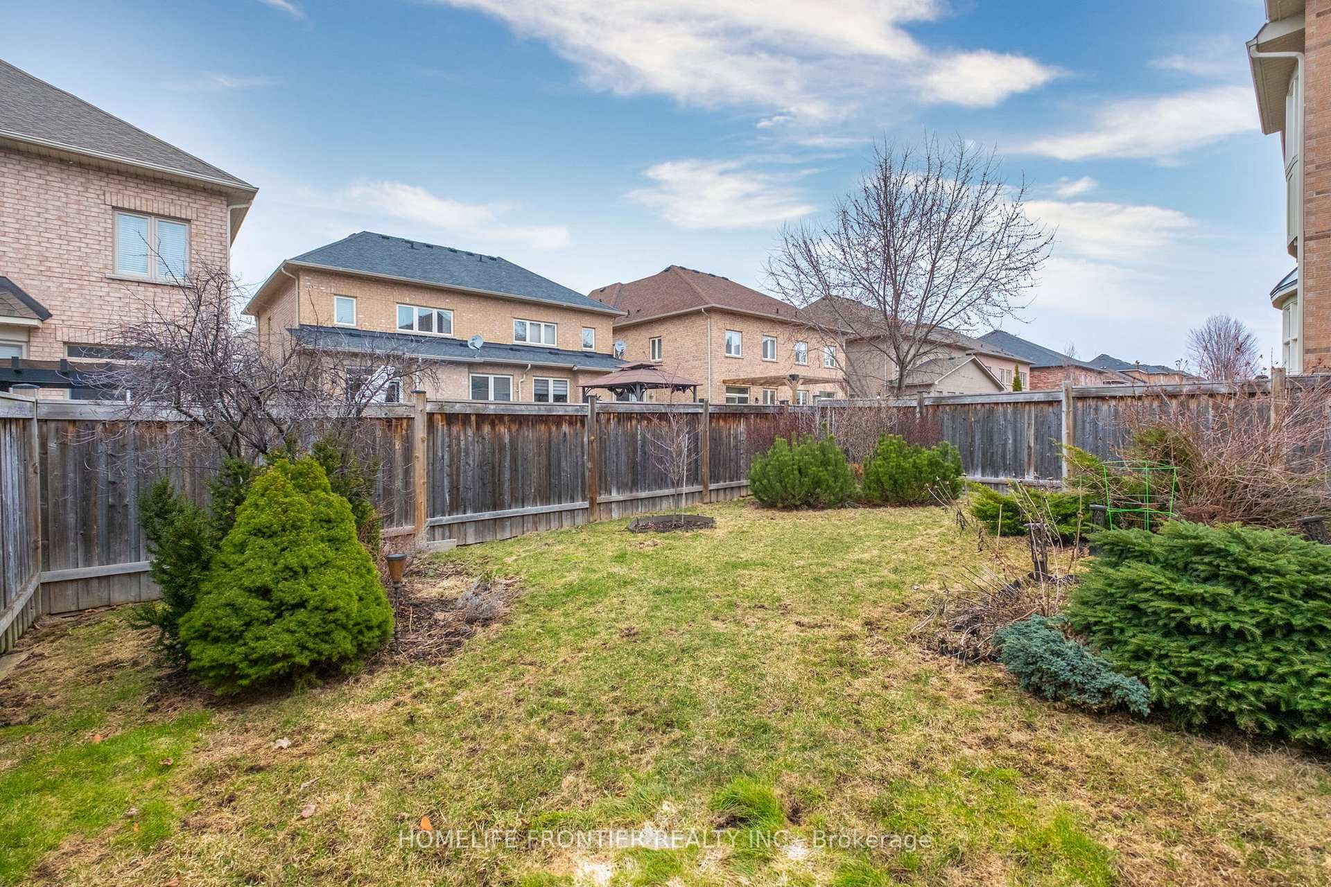 Photo 25 of 92 Wardlaw Place, Vaughan, Vellore Village — HOMEH