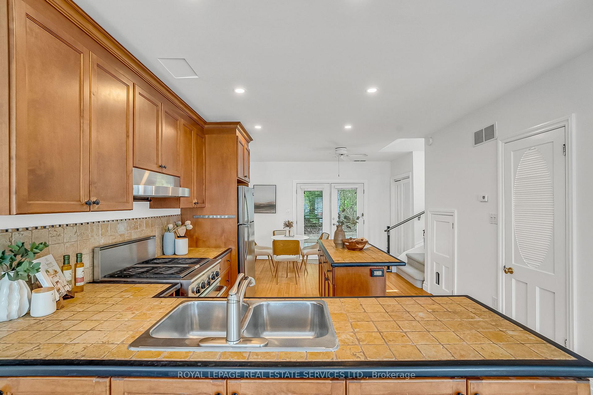 Photo 10 of Unit 8, 7 Brimley Road S, Scarborough, Cliffcrest — HOMEH