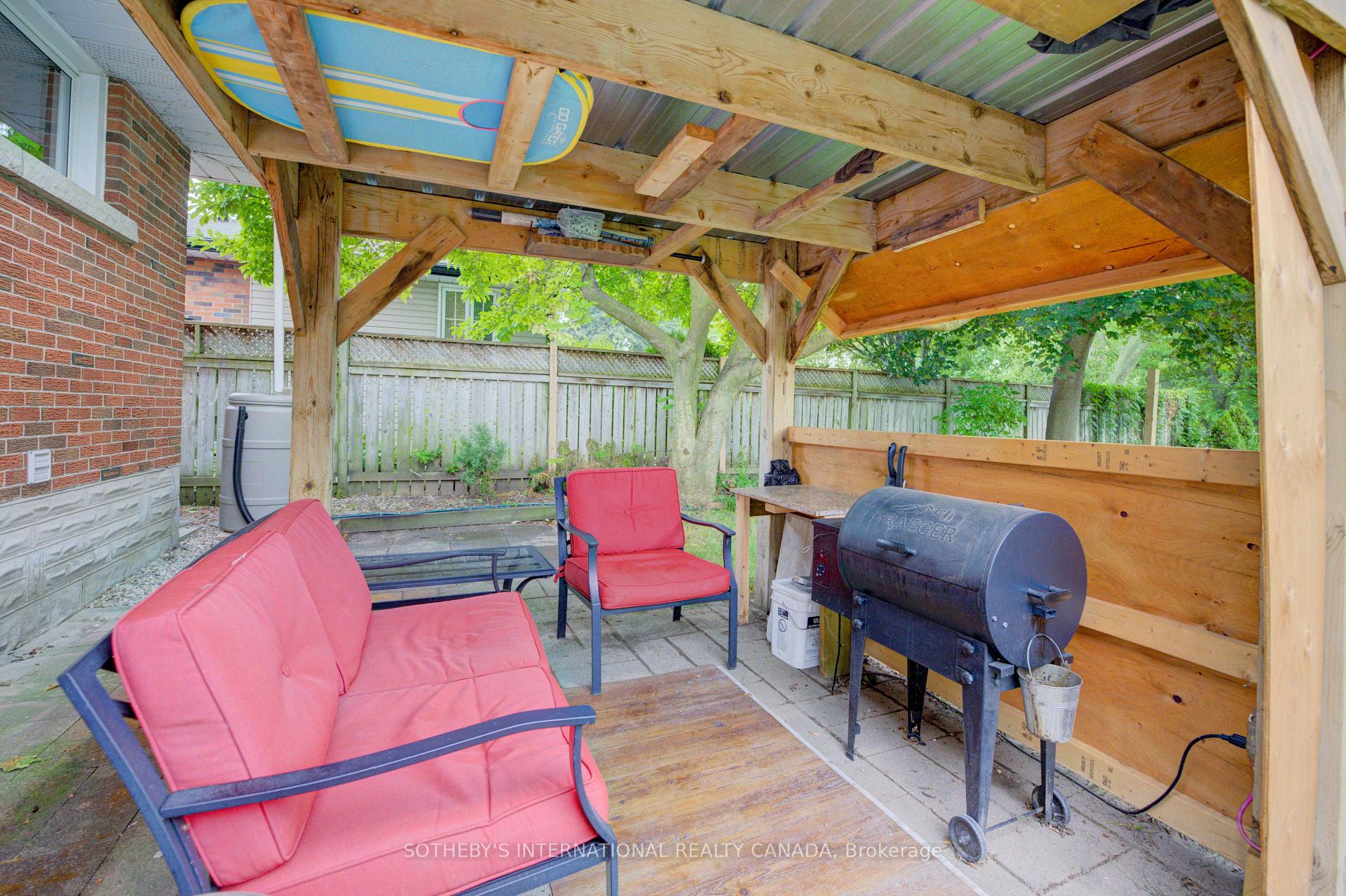Photo 25 of 51 Ottawa Crescent W, Guelph, St. George's — HOMEH