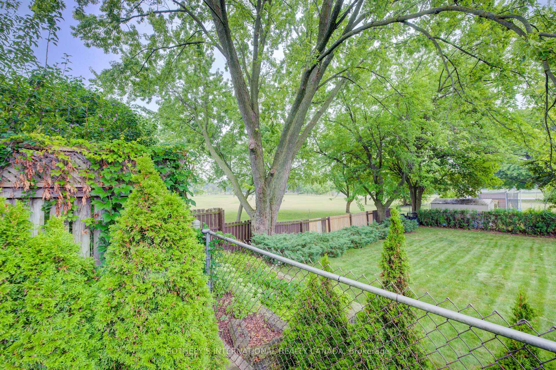 Photo 27 of 51 Ottawa Crescent W, Guelph, St. George's — HOMEH