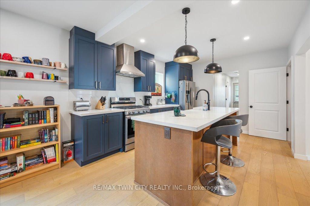 Photo 2 of 1355 Queenston Road, Cambridge — HOMEH