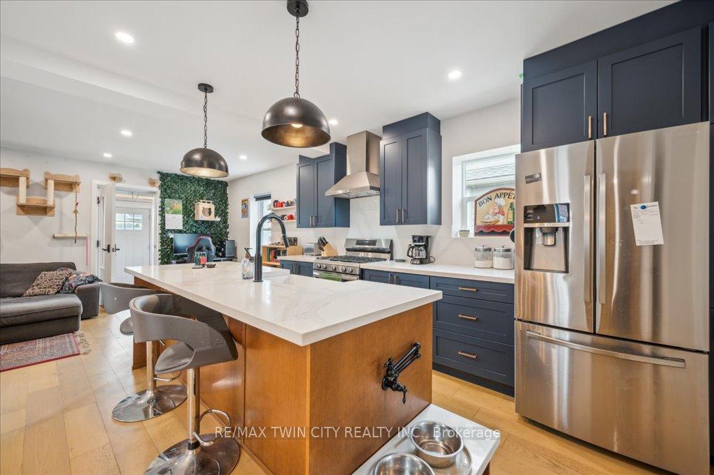 Photo 4 of 1355 Queenston Road, Cambridge — HOMEH