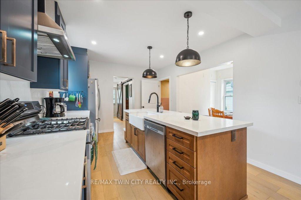 Photo 6 of 1355 Queenston Road, Cambridge — HOMEH
