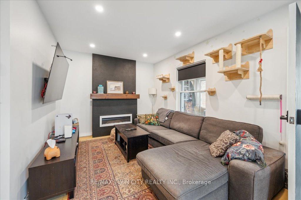 Photo 9 of 1355 Queenston Road, Cambridge — HOMEH