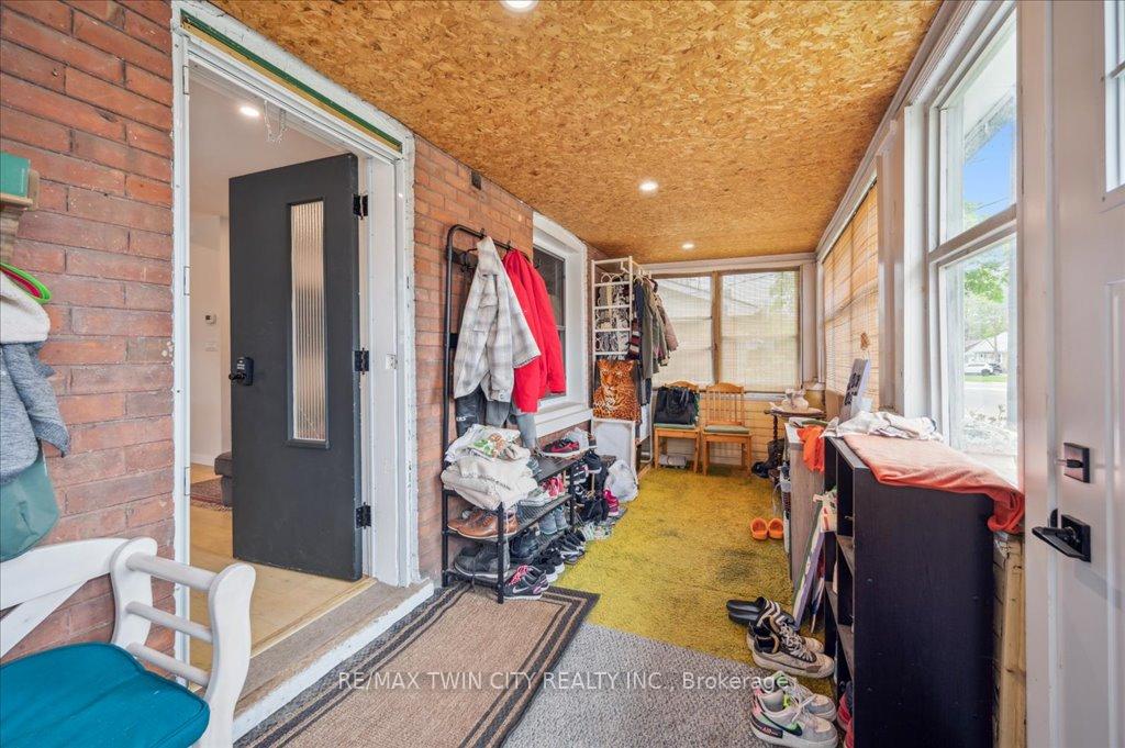 Photo 7 of 1355 Queenston Road, Cambridge — HOMEH