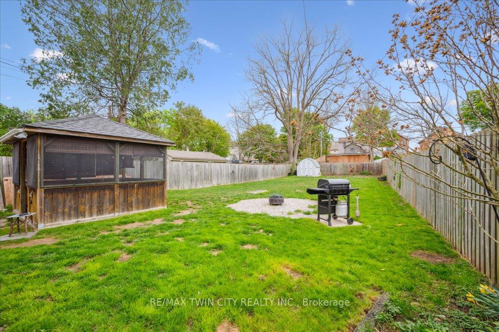 Photo 20 of 1355 Queenston Road, Cambridge — HOMEH