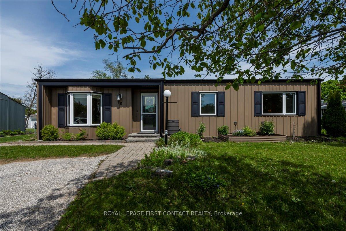Photo 1 of 16 Hearts Content, Innisfil, Rural Innisfil — HOMEH