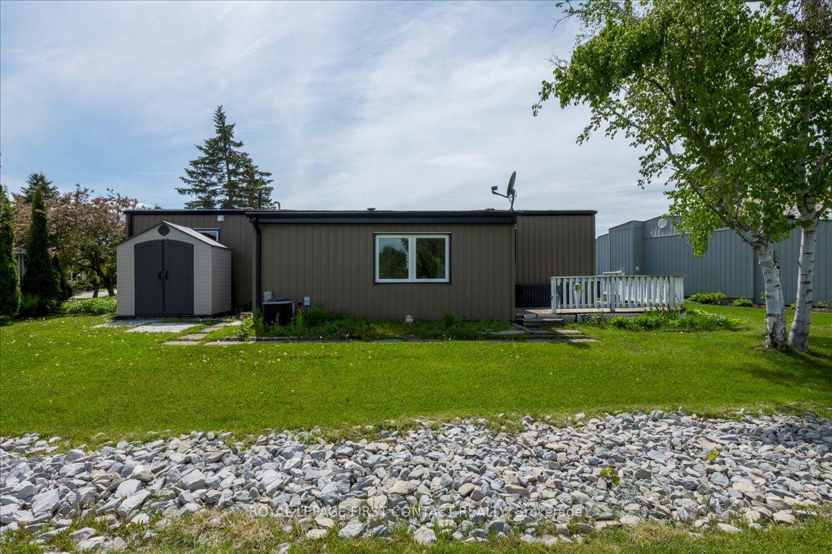Photo 22 of 16 Hearts Content, Innisfil, Rural Innisfil — HOMEH