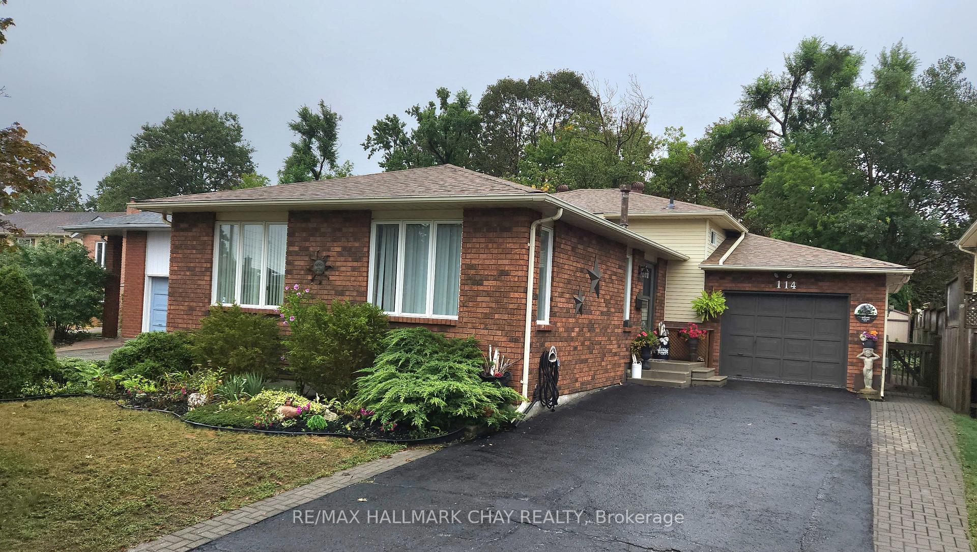 Photo 1 of 114 Chieftain Crescent, Barrie, Allandale Heights — HOMEH