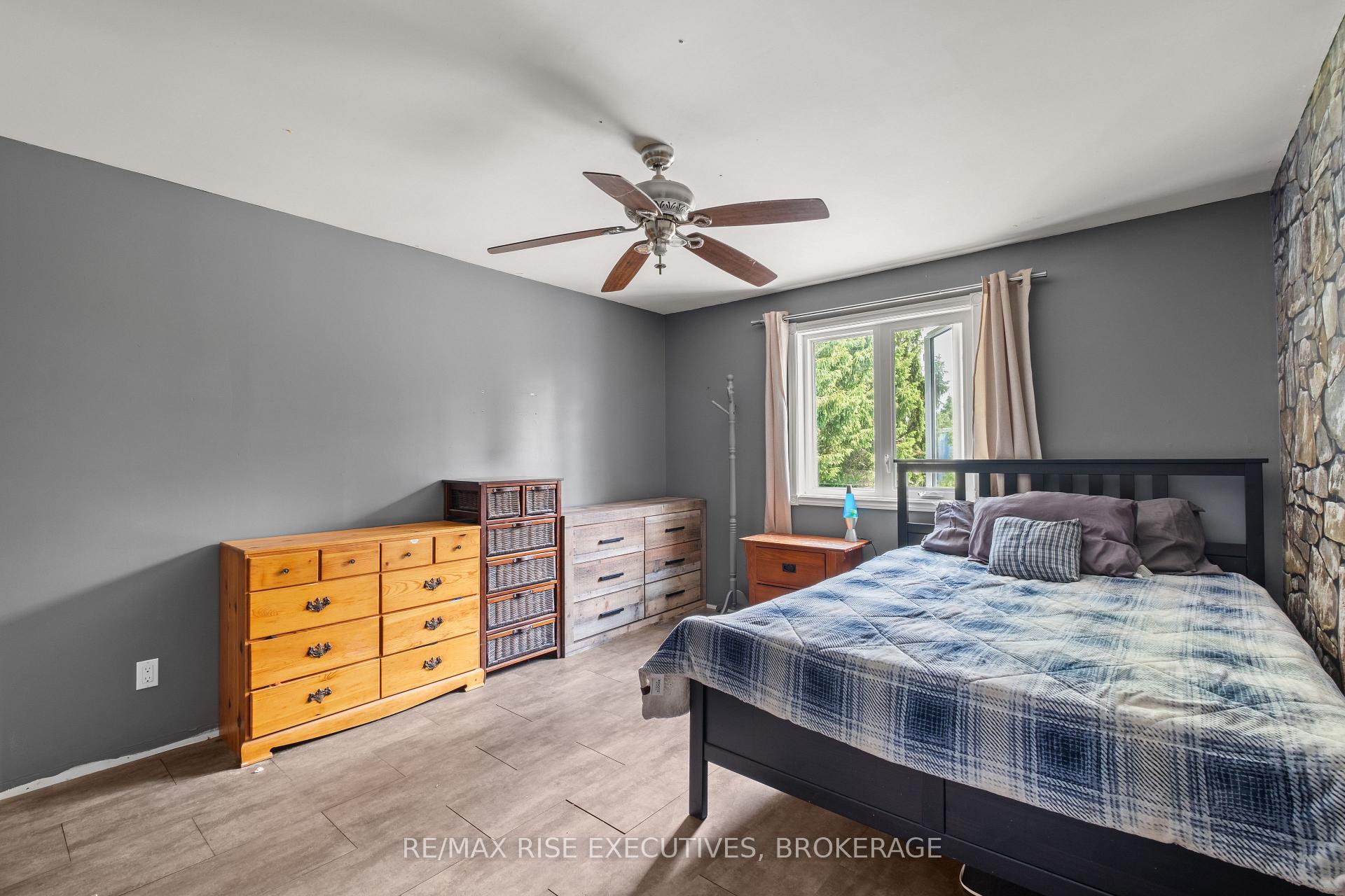 Photo 24 of 3810 Maple Crest Court, Frontenac, Frontenac South — HOMEH