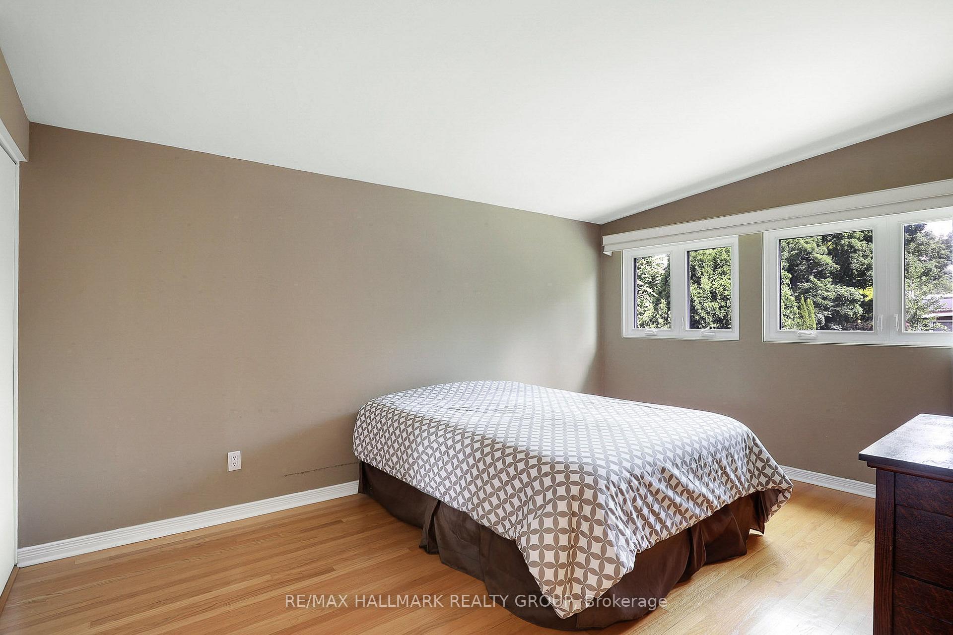 Photo 31 of 1252 Bonnie Crescent, Ottawa, Copeland Park — HOMEH