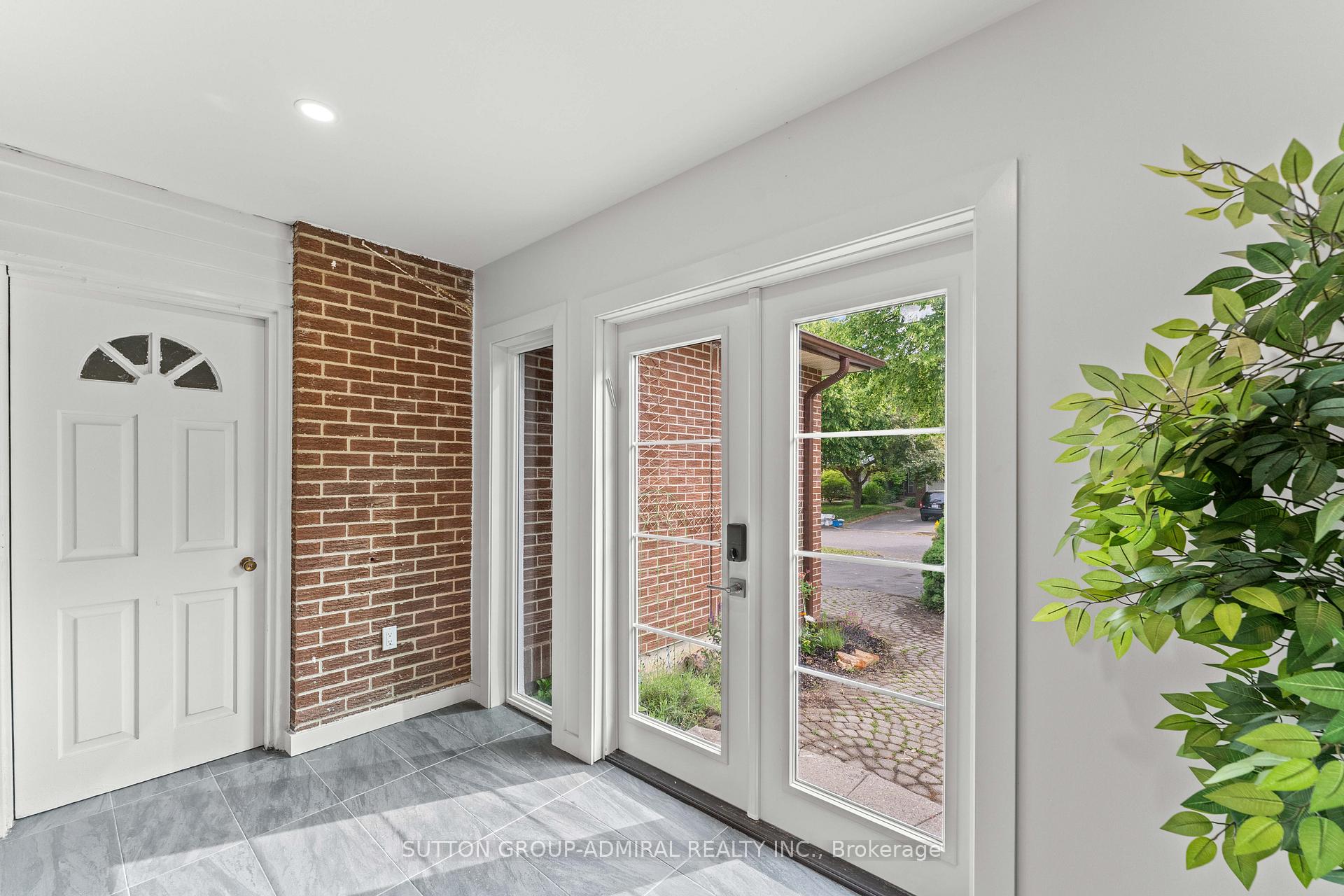 Photo 2 of 30 Fraser Street, Markham, Aileen-Willowbrook — HOMEH