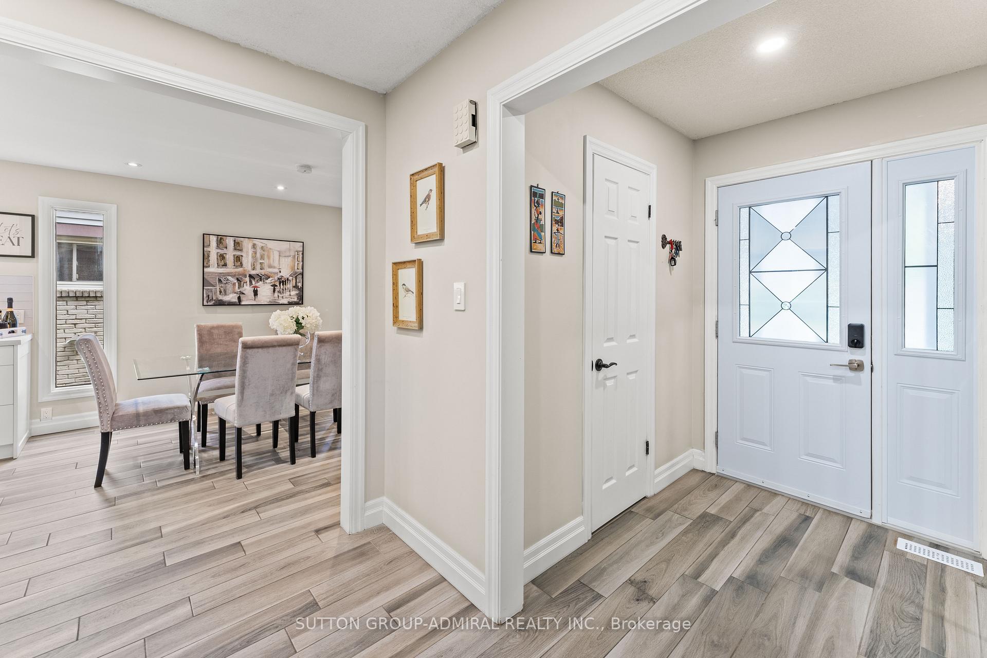 Photo 3 of 30 Fraser Street, Markham, Aileen-Willowbrook — HOMEH