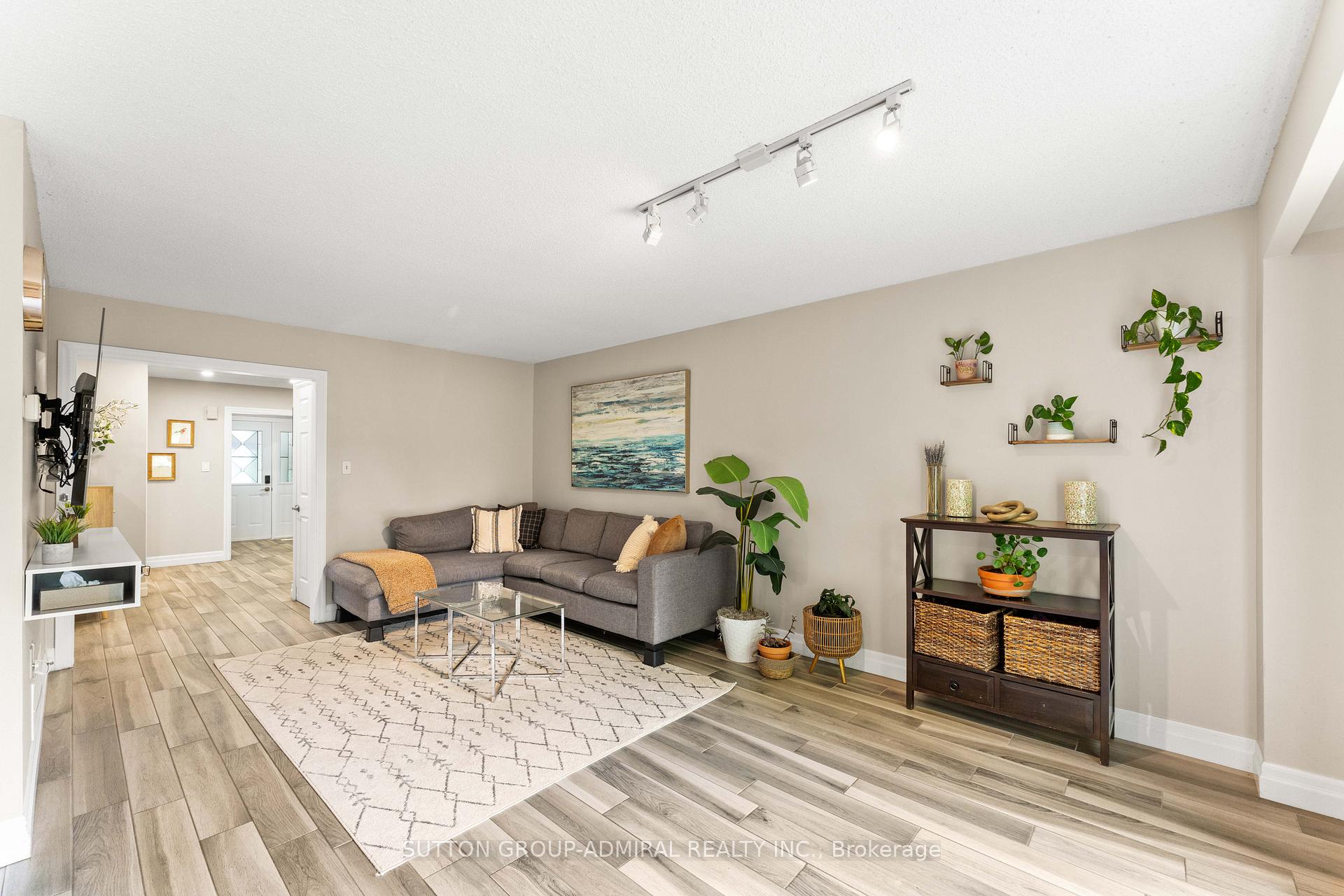 Photo 18 of 30 Fraser Street, Markham, Aileen-Willowbrook — HOMEH