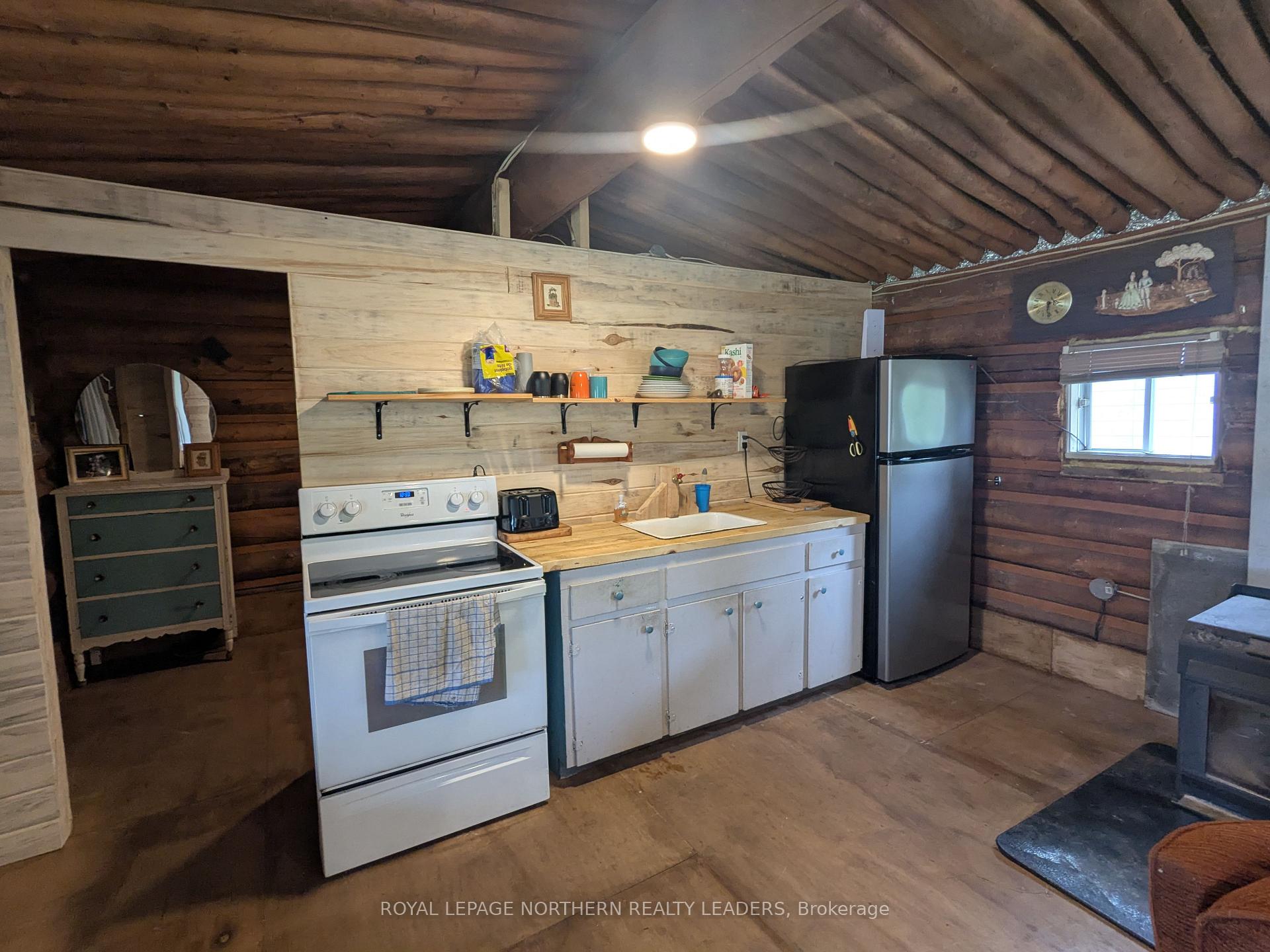 Photo 12 of 805 Lavoie Road, Kapuskasing — HOMEH
