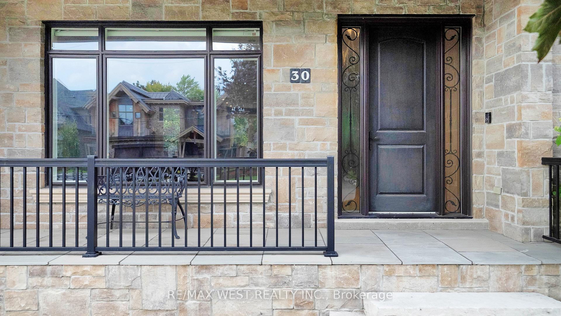 Photo 23 of 30 Goodman Crescent, Vaughan, Maple — HOMEH