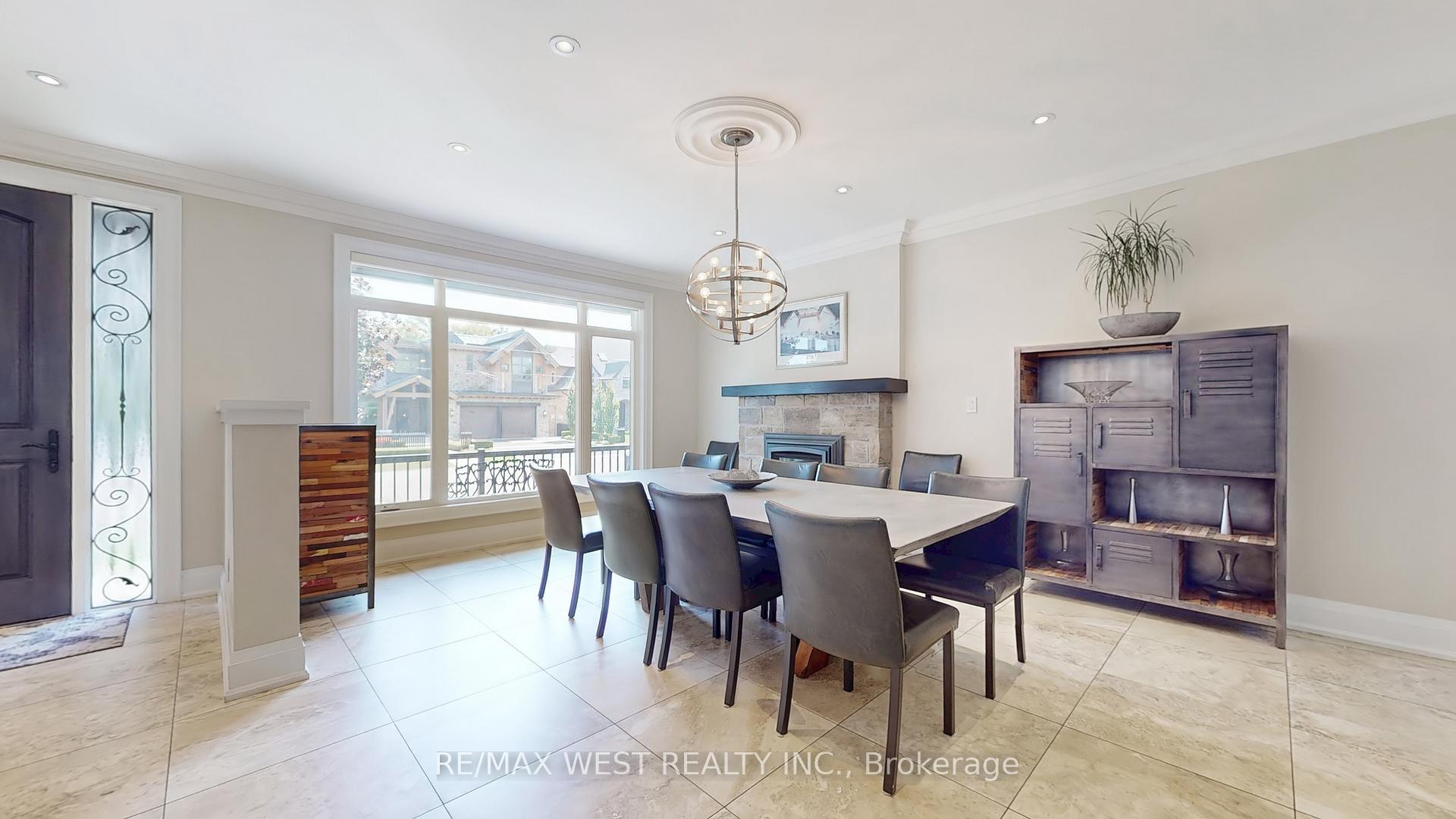 Photo 6 of 30 Goodman Crescent, Vaughan, Maple — HOMEH