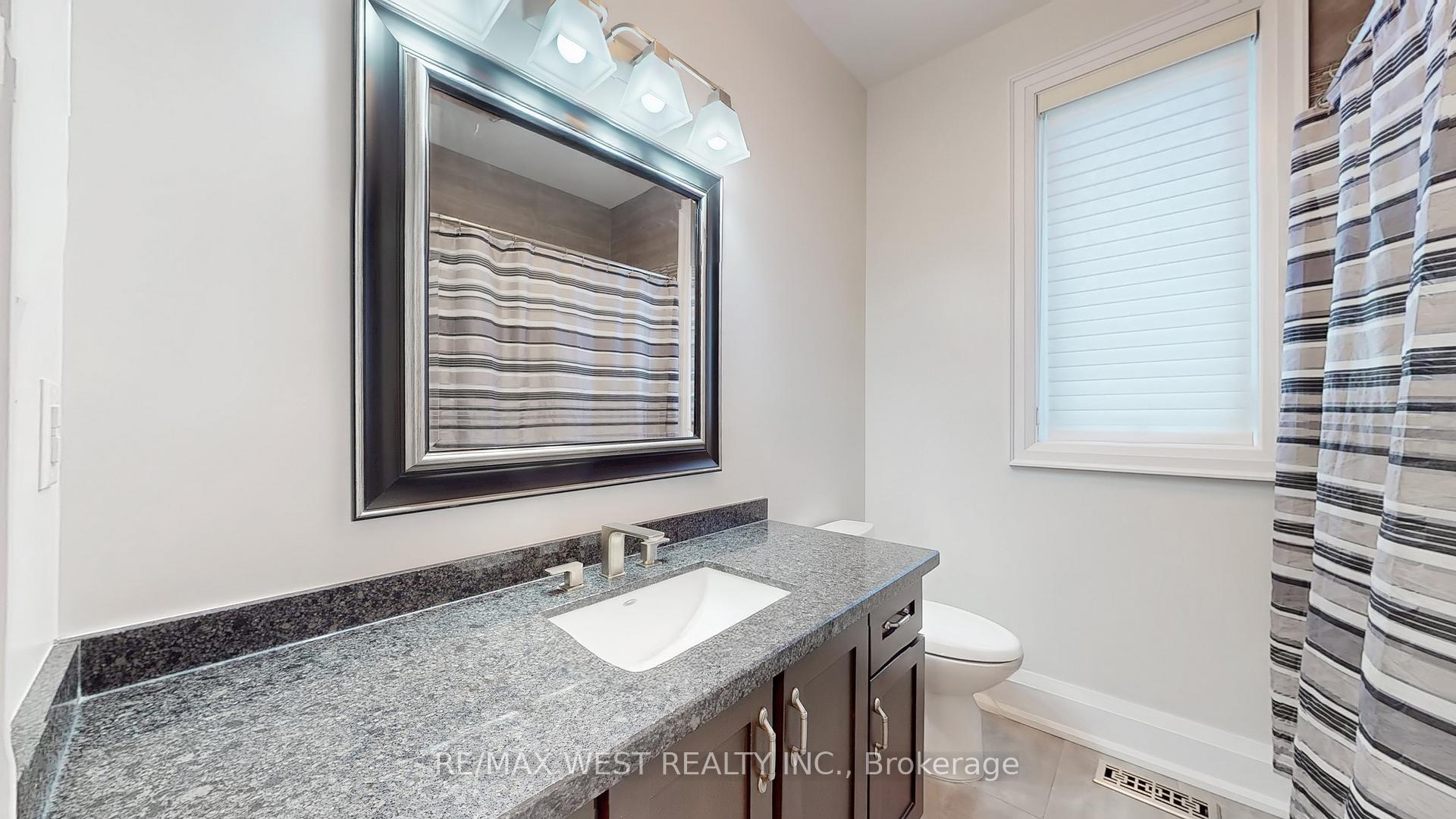 Photo 21 of 30 Goodman Crescent, Vaughan, Maple — HOMEH
