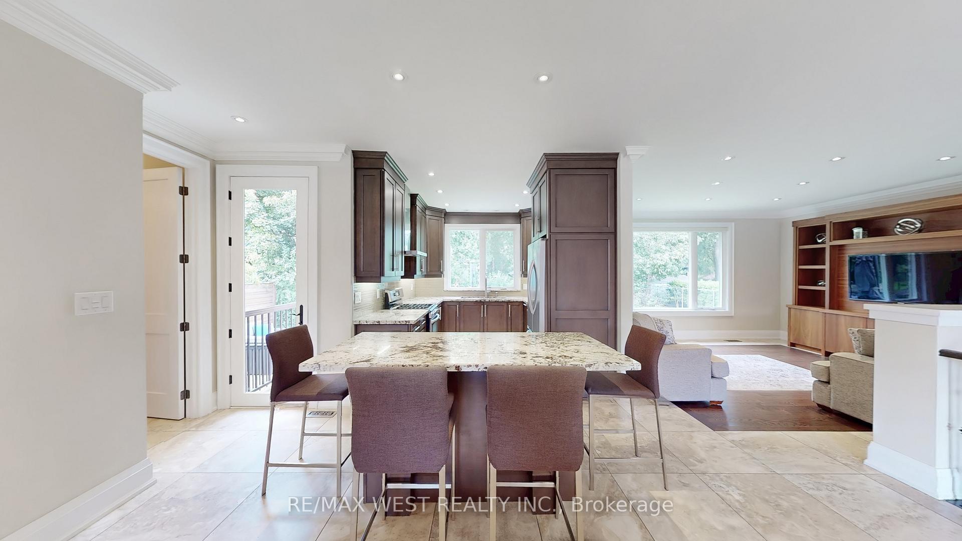 Photo 19 of 30 Goodman Crescent, Vaughan, Maple — HOMEH