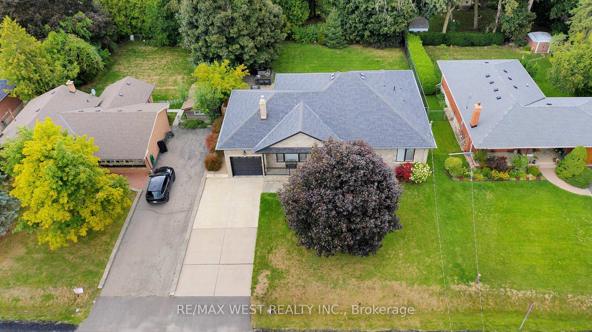 Photo 8 of 30 Goodman Crescent, Vaughan, Maple — HOMEH