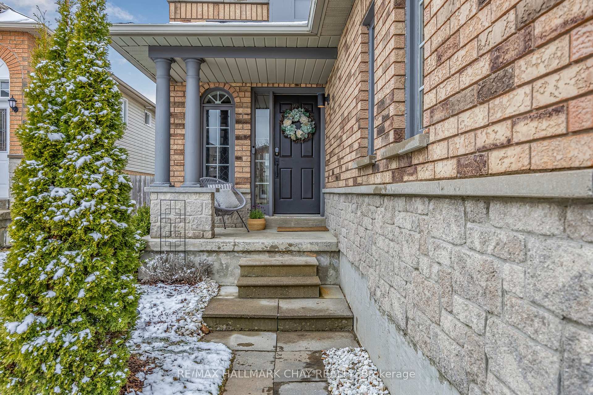 Photo 10 of 20 Basswood Drive, Barrie, Holly — HOMEH