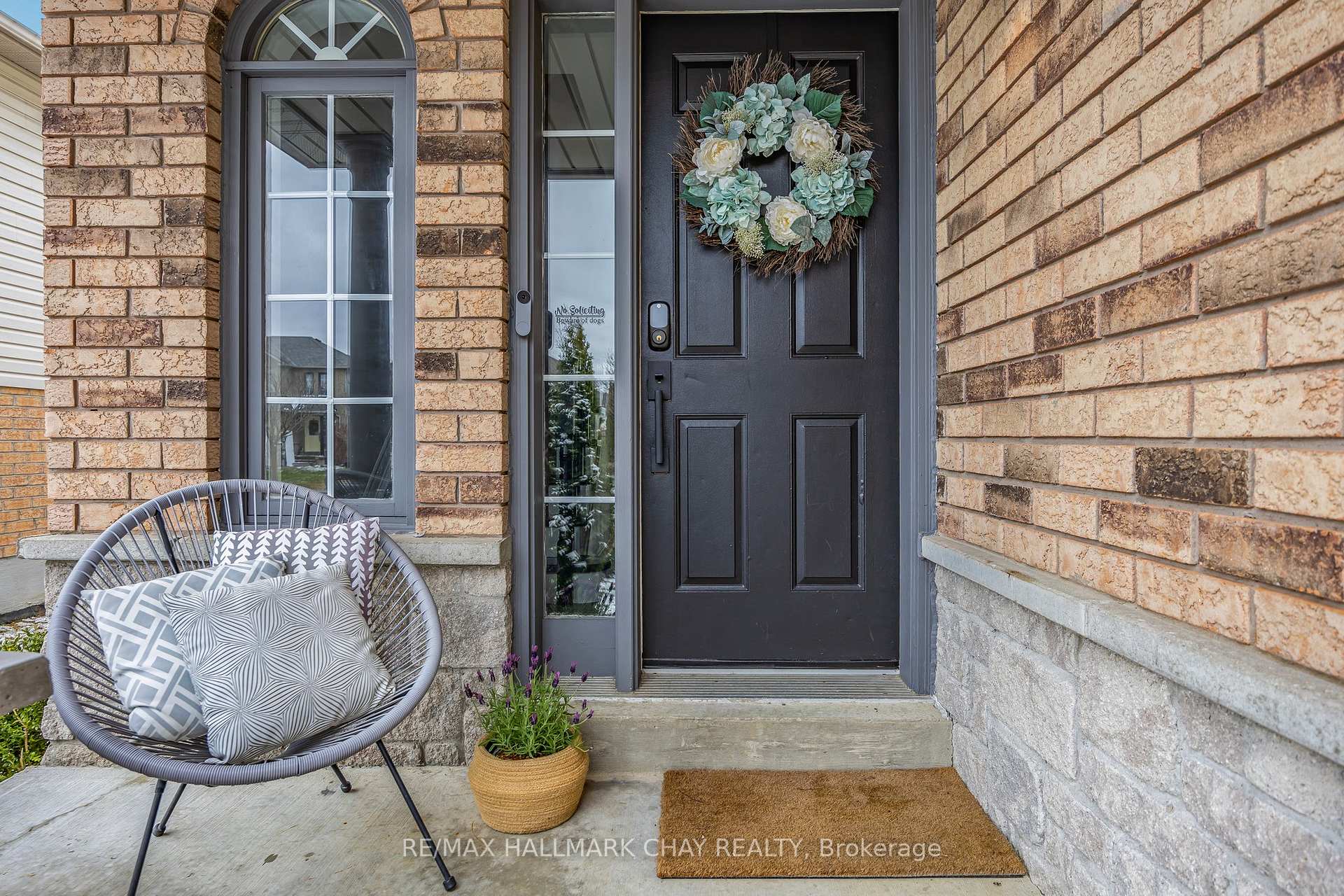 Photo 19 of 20 Basswood Drive, Barrie, Holly — HOMEH