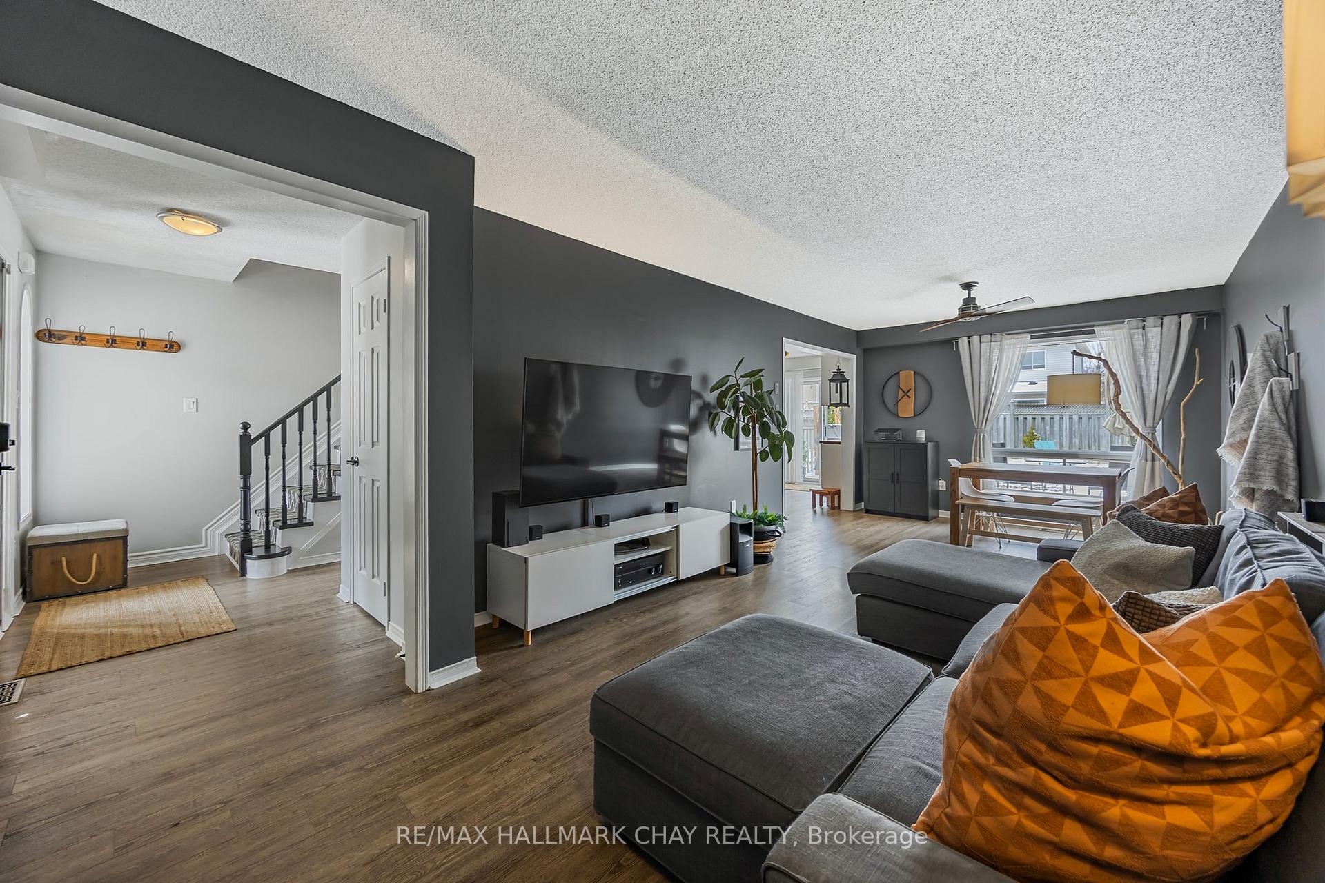 Photo 16 of 20 Basswood Drive, Barrie, Holly — HOMEH