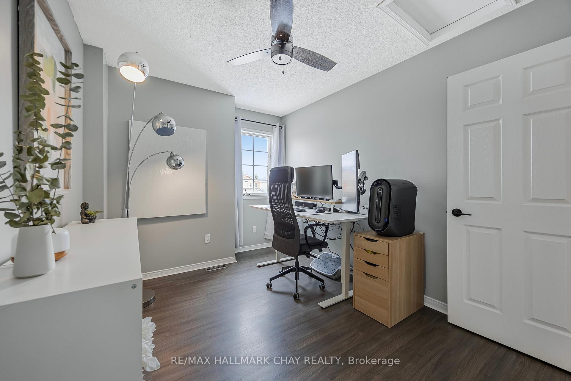 Photo 14 of 20 Basswood Drive, Barrie, Holly — HOMEH