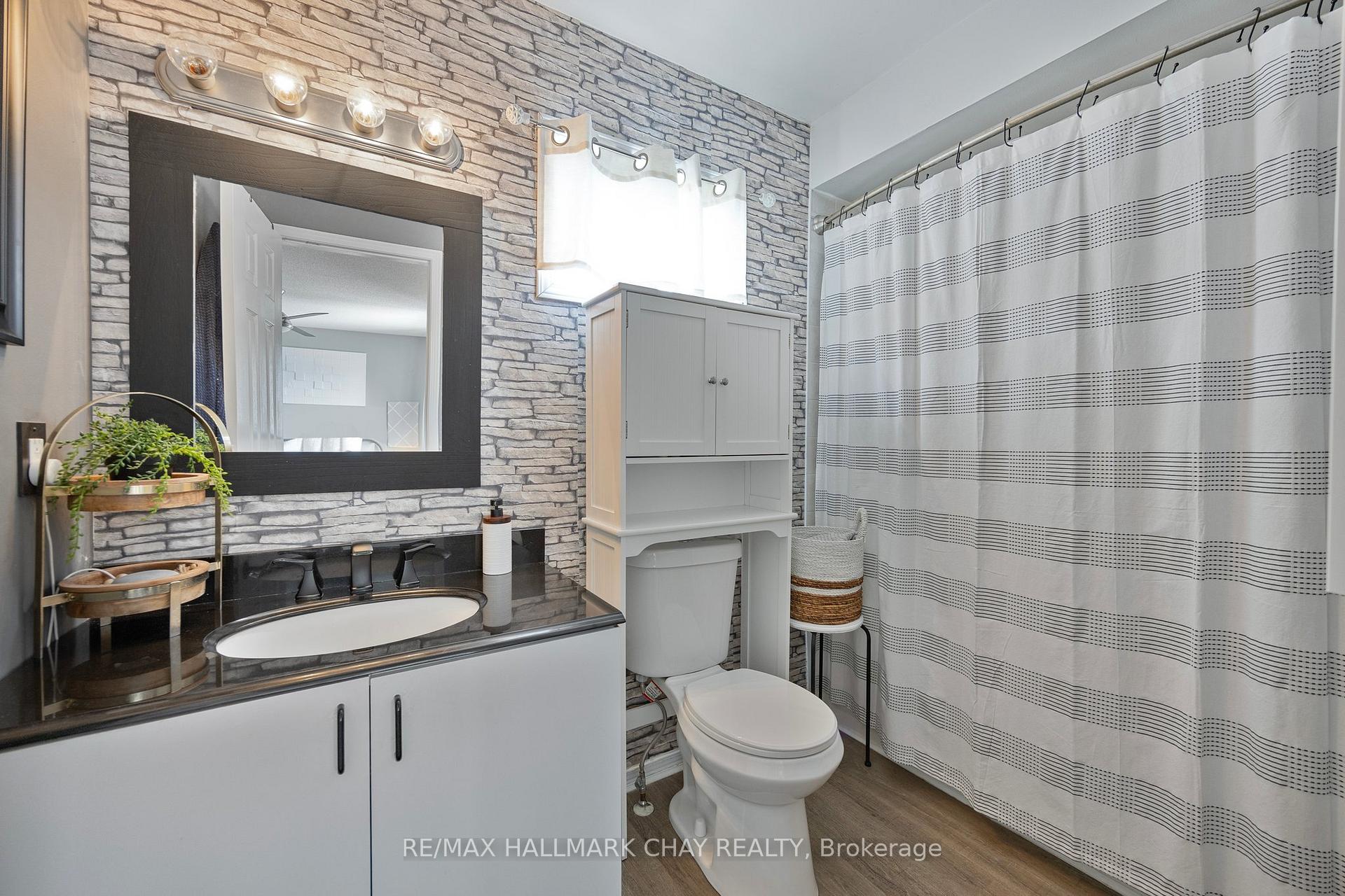 Photo 42 of 20 Basswood Drive, Barrie, Holly — HOMEH