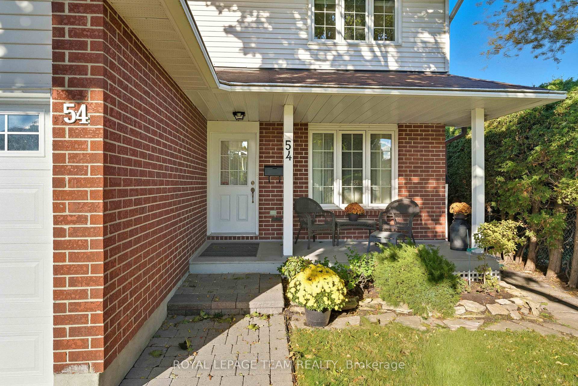 Photo 3 of 54 Pickwick Drive, Ottawa, Barrhaven - Cedargrove/Fraserdale — HOMEH