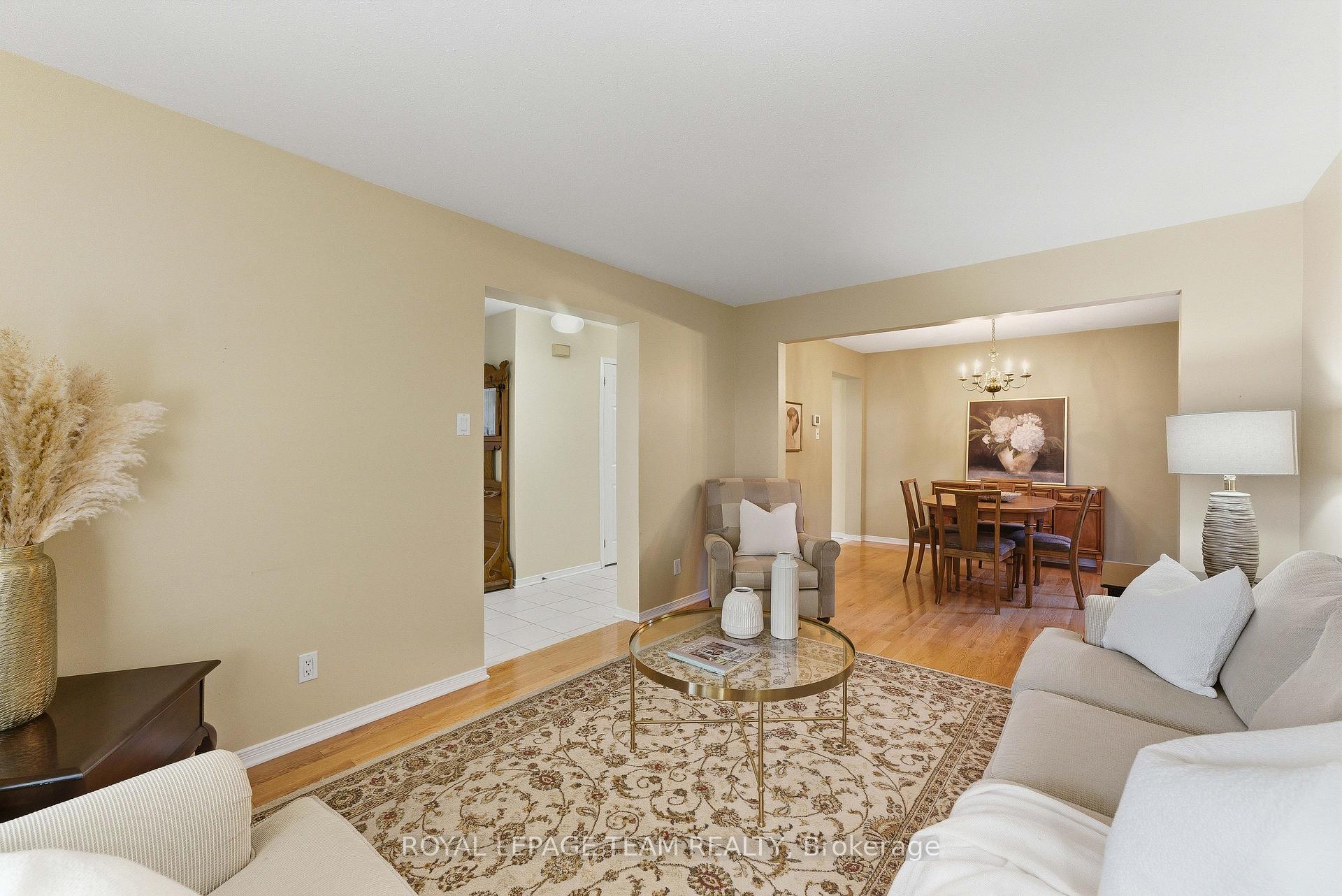 Photo 2 of 54 Pickwick Drive, Ottawa, Barrhaven - Cedargrove/Fraserdale — HOMEH