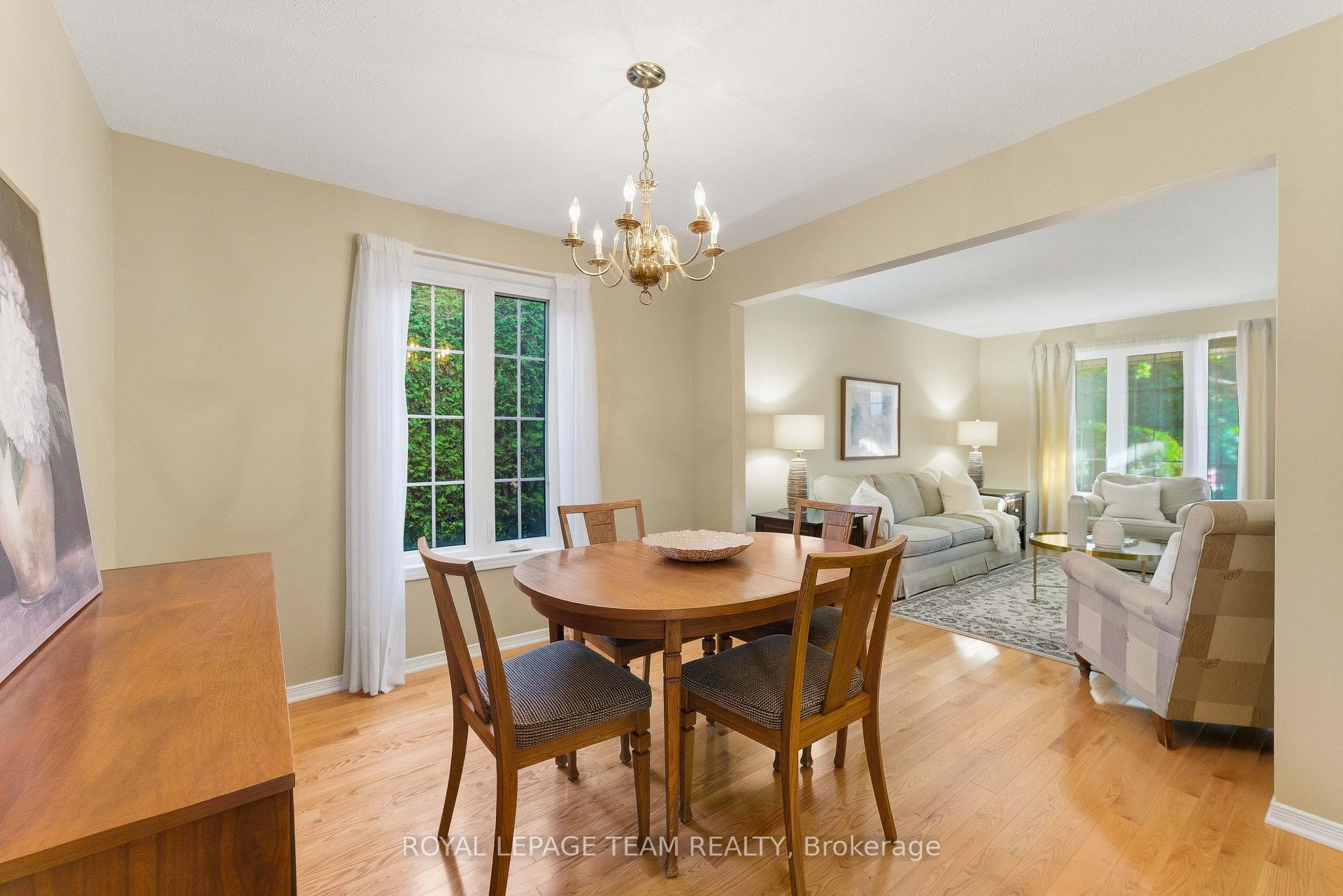 Photo 10 of 54 Pickwick Drive, Ottawa, Barrhaven - Cedargrove/Fraserdale — HOMEH