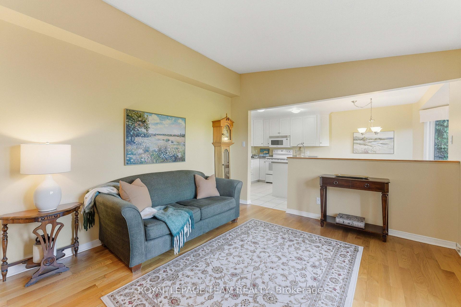 Photo 20 of 54 Pickwick Drive, Ottawa, Barrhaven - Cedargrove/Fraserdale — HOMEH